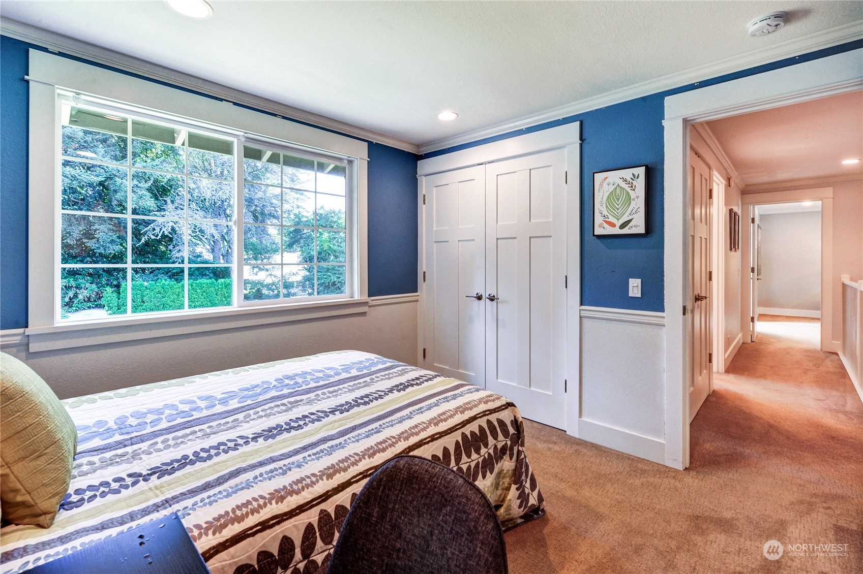 25 Cascade Key Bellevue, WA 98006 - Photo 21 of 33 a bedroom with a bed and a large window