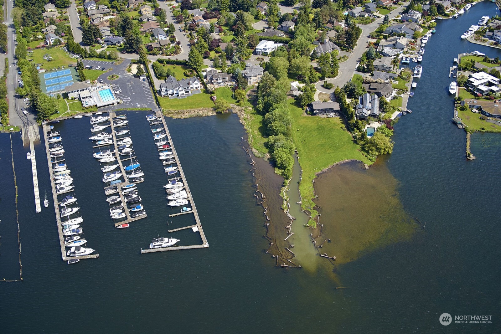 25 Cascade Key Bellevue, WA 98006 - Photo 32 of 33 an aerial view of a residential houses with yard