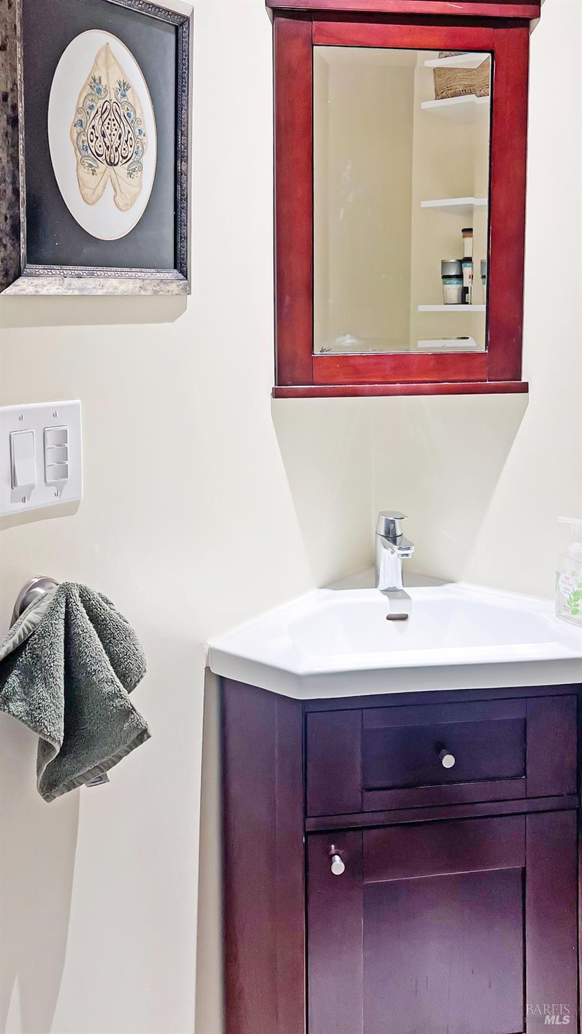 2020-2022 Fifth Avenue San Rafael, CA 94901 - Photo 16 of 22 2022 Half Bath