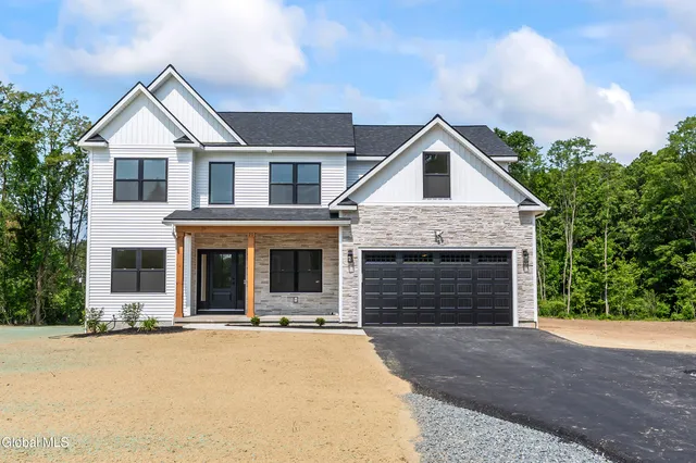 $739,900 | 25 Teakwood Drive, Clifton Park, NY 12065