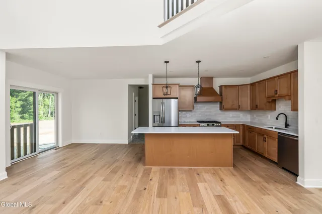 $739,900 | 25 Teakwood Drive, Clifton Park, NY 12065