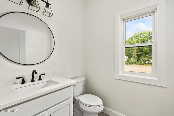 $739,900 | 25 Teakwood Drive, Clifton Park, NY 12065