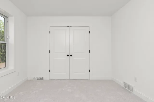 $739,900 | 25 Teakwood Drive, Clifton Park, NY 12065