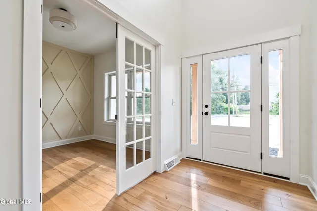 $739,900 | 25 Teakwood Drive, Clifton Park, NY 12065