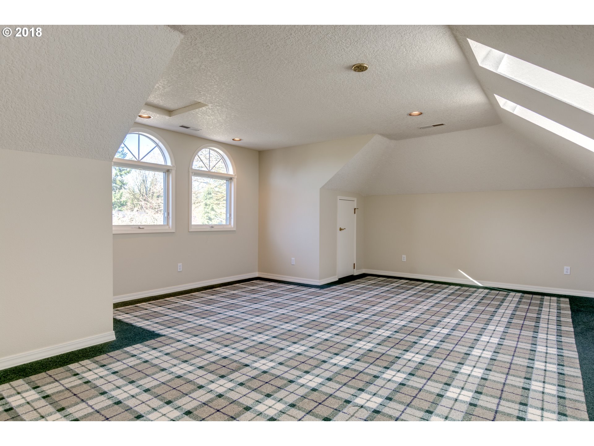 14900 Southeast Bluff Road Sandy, OR 97055 - Photo 18 of 32 Gallery Image 18