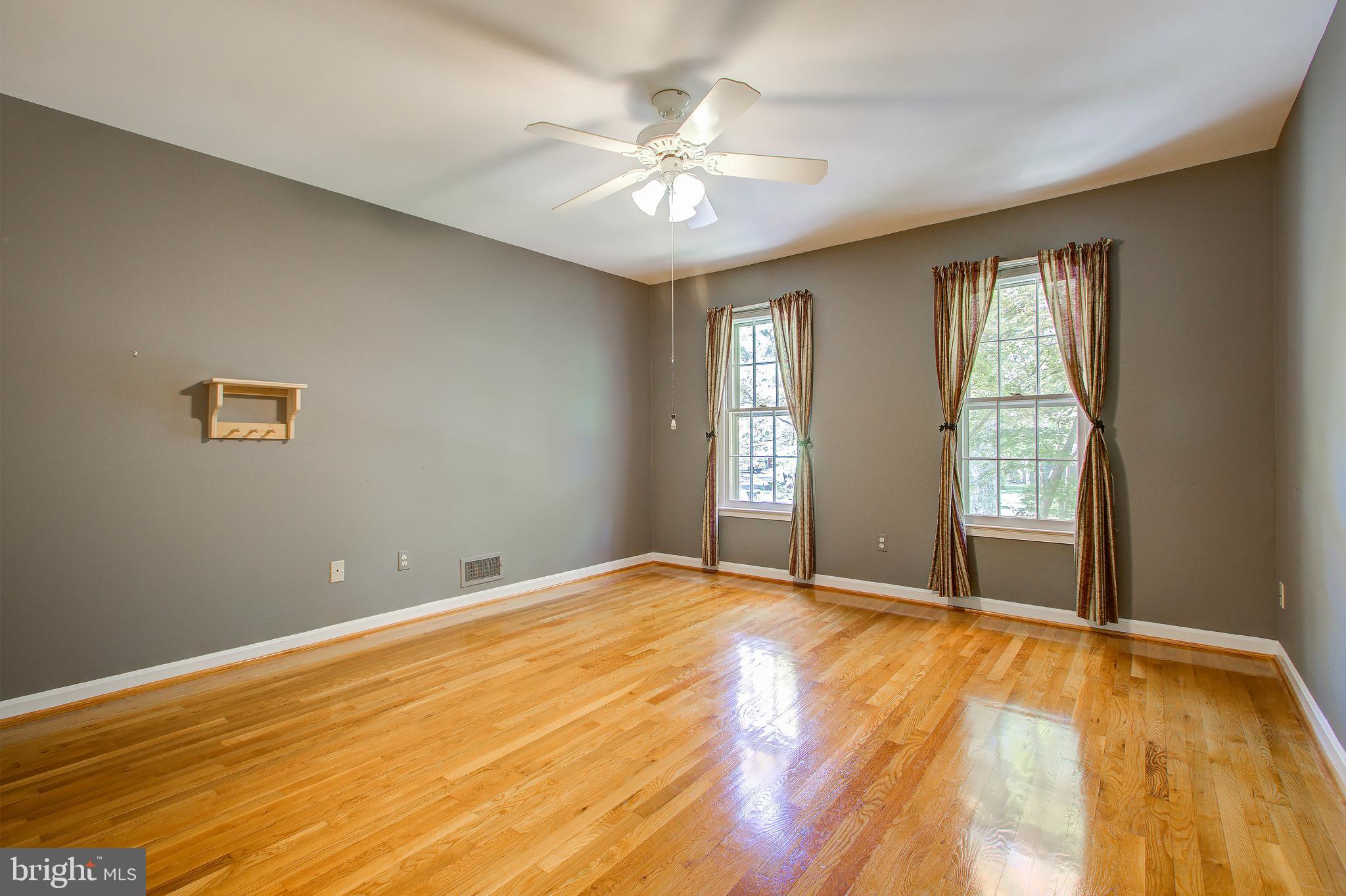 11904 State Rte 4707 Reston, VA 20191 - Photo 17 of 36