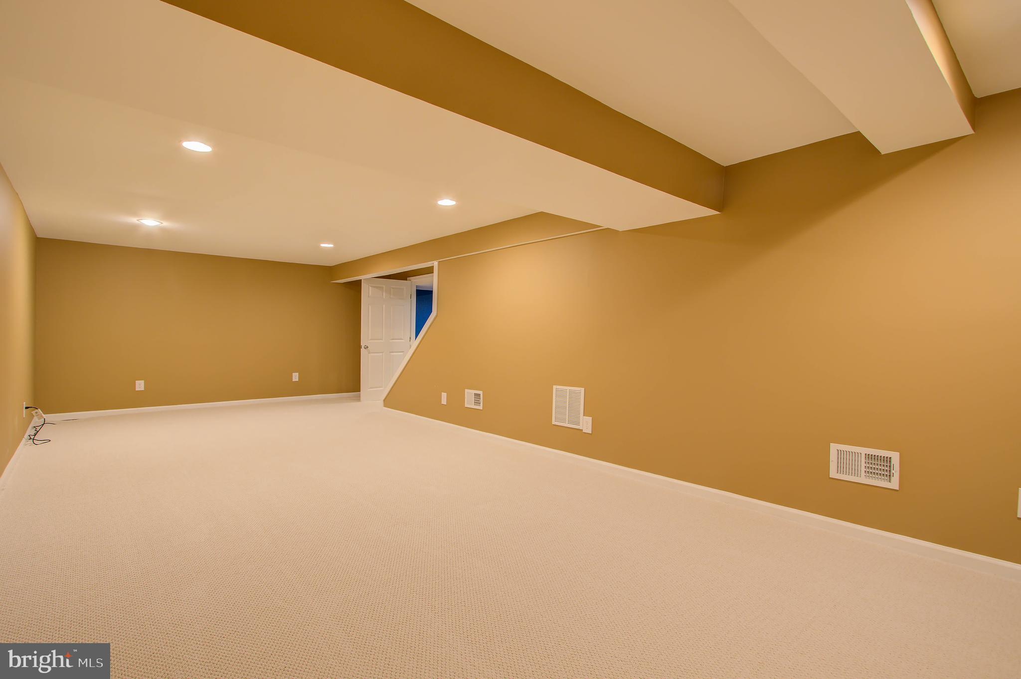 11904 State Rte 4707 Reston, VA 20191 - Photo 26 of 36