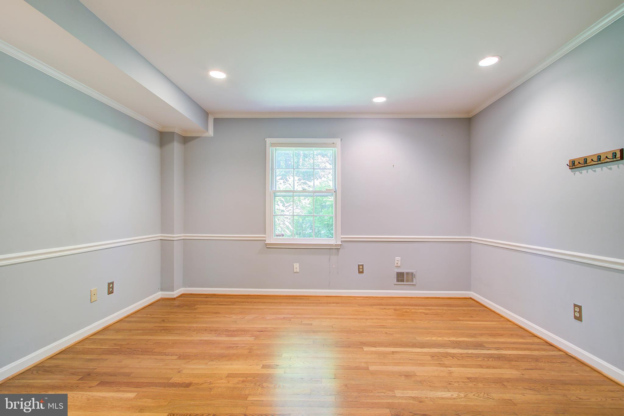 11904 State Rte 4707 Reston, VA 20191 - Photo 6 of 36