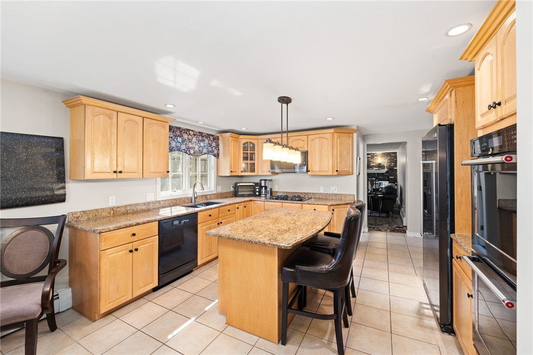 26 Greenbrier Road Smithfield, RI 02828 - Photo 11 of 49 Gallery Image 11