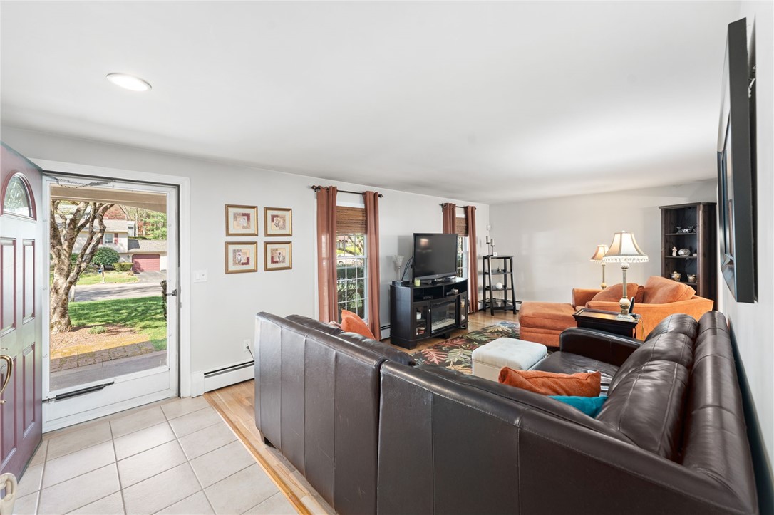 26 Greenbrier Road Smithfield, RI 02828 - Photo 19 of 49 Gallery Image 19