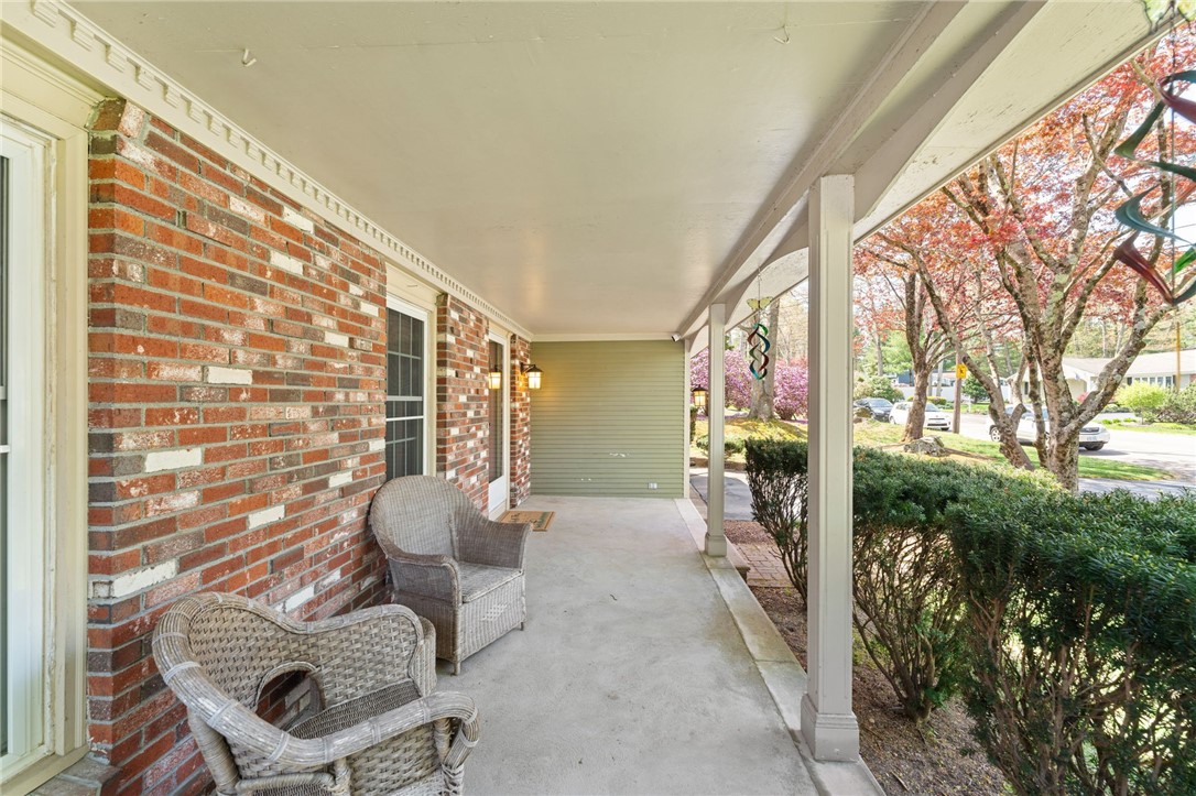 26 Greenbrier Road Smithfield, RI 02828 - Photo 4 of 49 Gallery Image 4