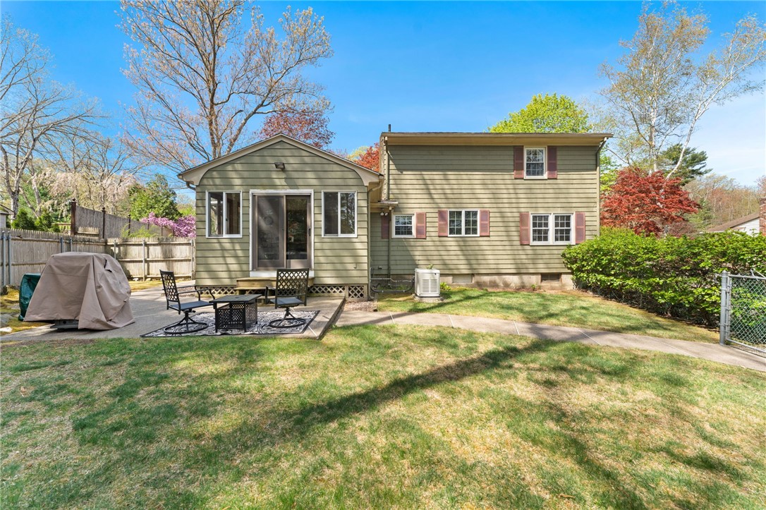 26 Greenbrier Road Smithfield, RI 02828 - Photo 44 of 49 Gallery Image 44