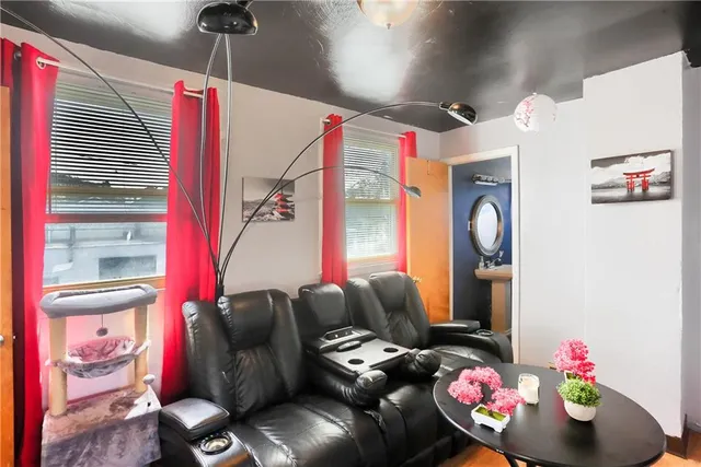 $160,000 | 206 Walnut Street, Carnegie, PA 15106