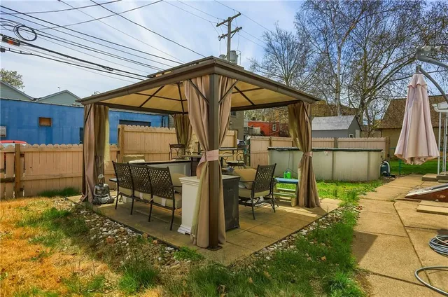 $160,000 | 206 Walnut Street, Carnegie, PA 15106