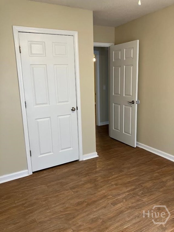 685 Rushing Street Richmond Hill, GA 31324 - Photo 23 of 34 Middle bedroom with closet