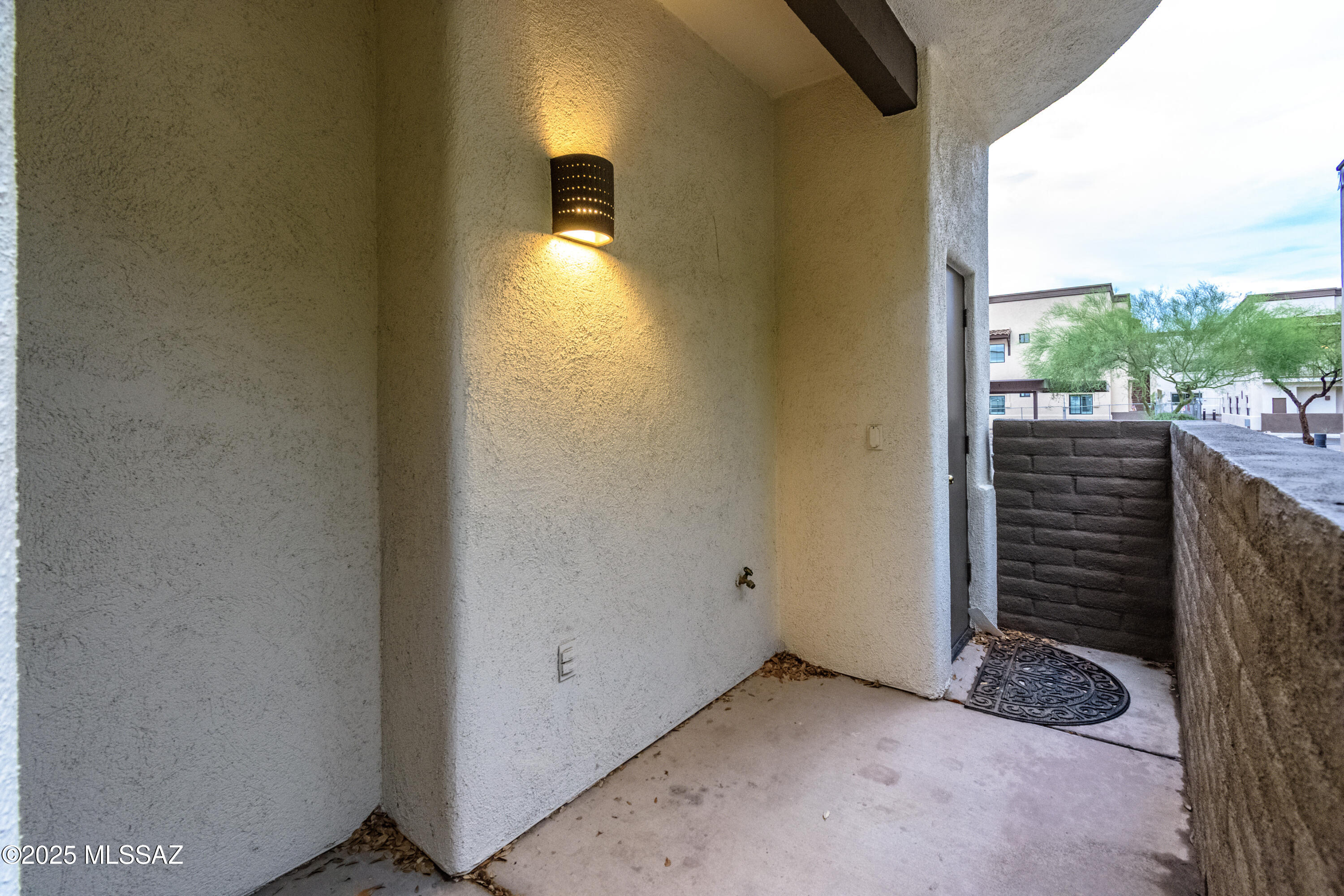 2010 East River Road, Unit 102 Tucson, AZ 85718 - Photo 14 of 19