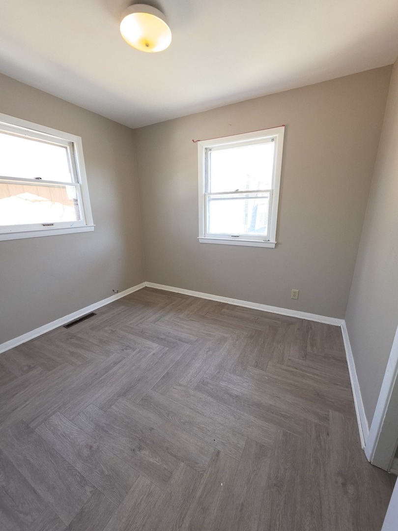 65 North Aldine Street, Unit 2 Elgin, IL 60123 - Photo 5 of 5