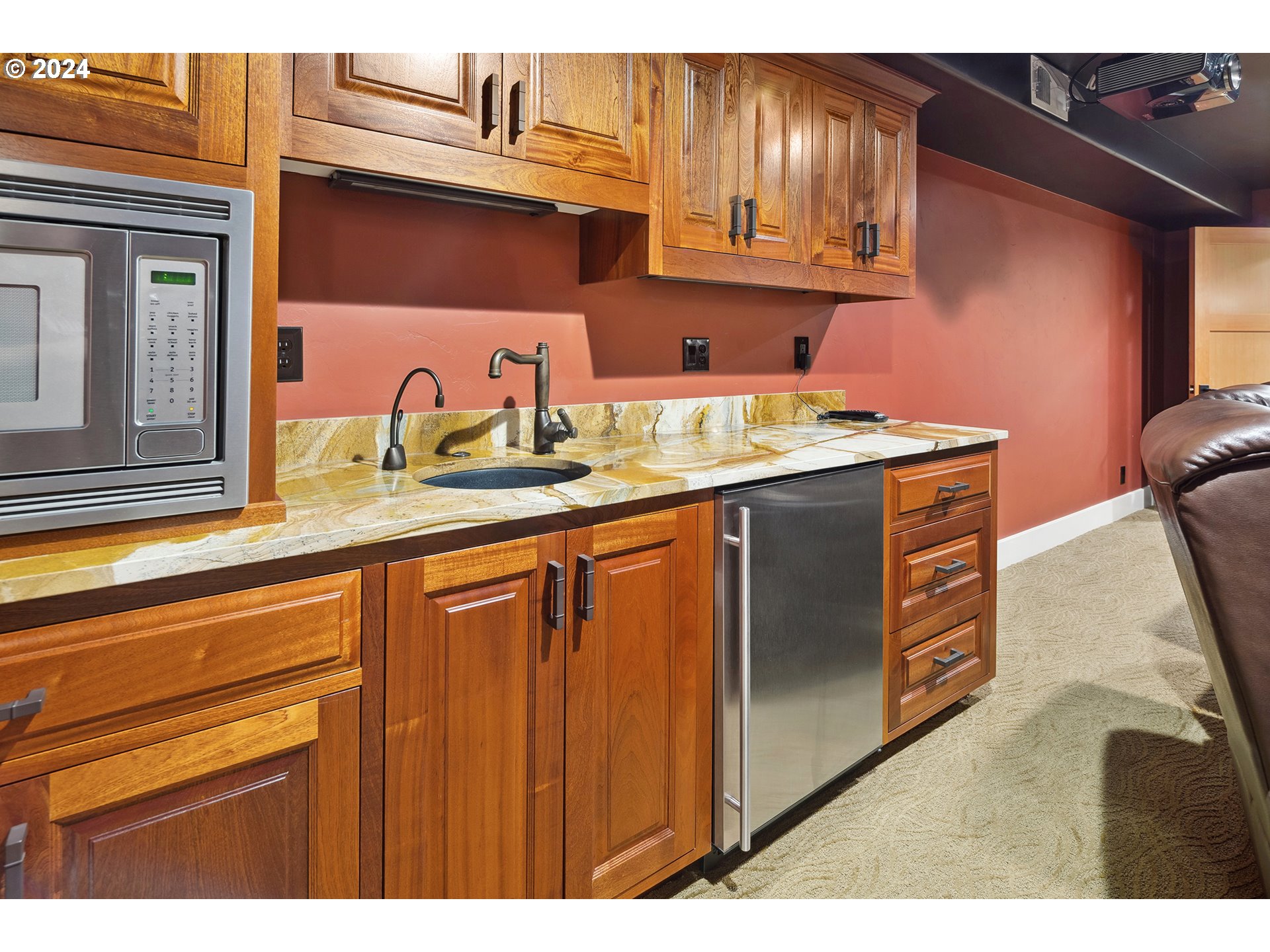 4330 Southwest Charming Way Portland, OR 97225 - Photo 37 of 48 Gallery Image 37