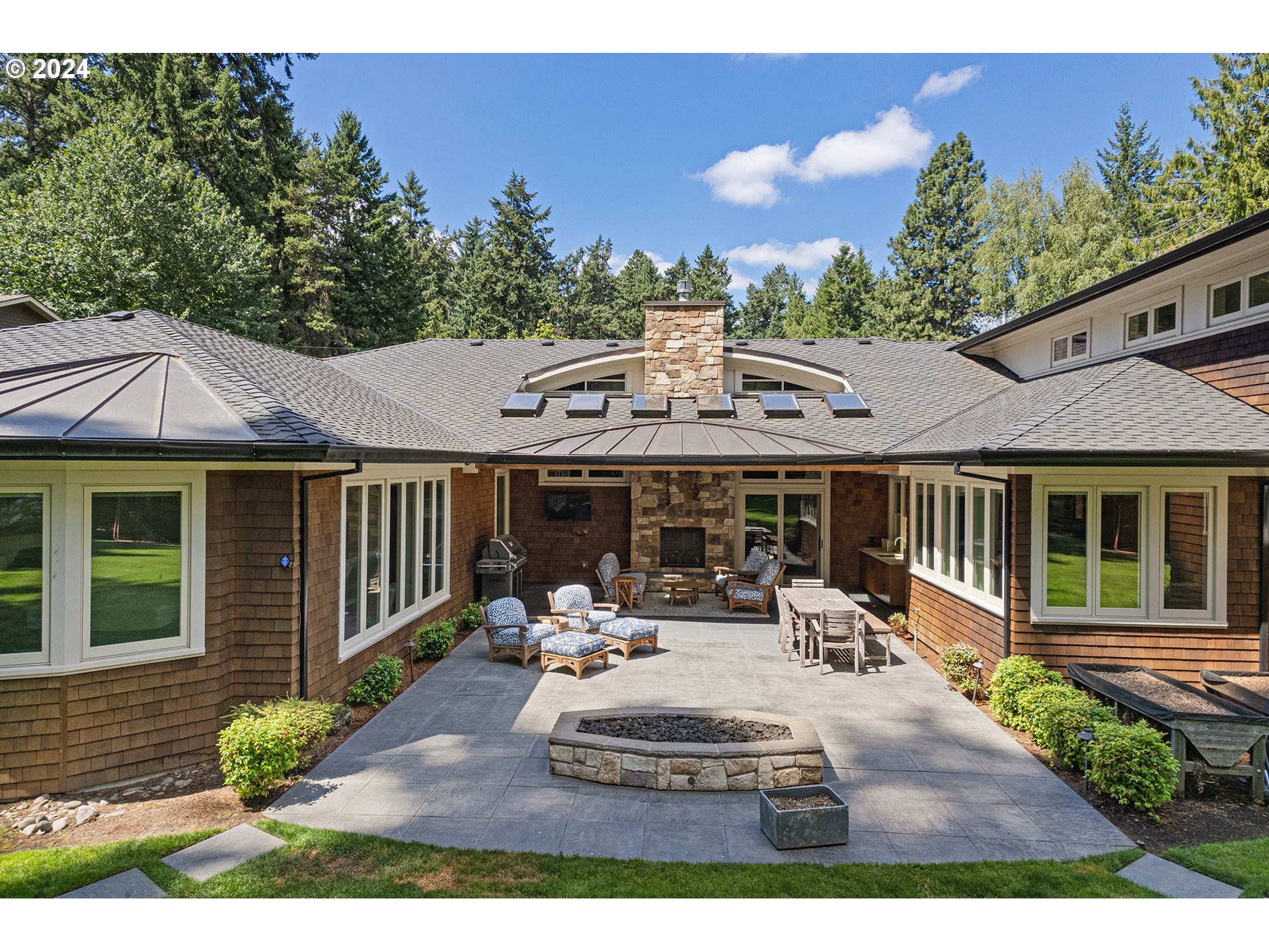4330 Southwest Charming Way Portland, OR 97225 - Photo 41 of 48 Gallery Image 41