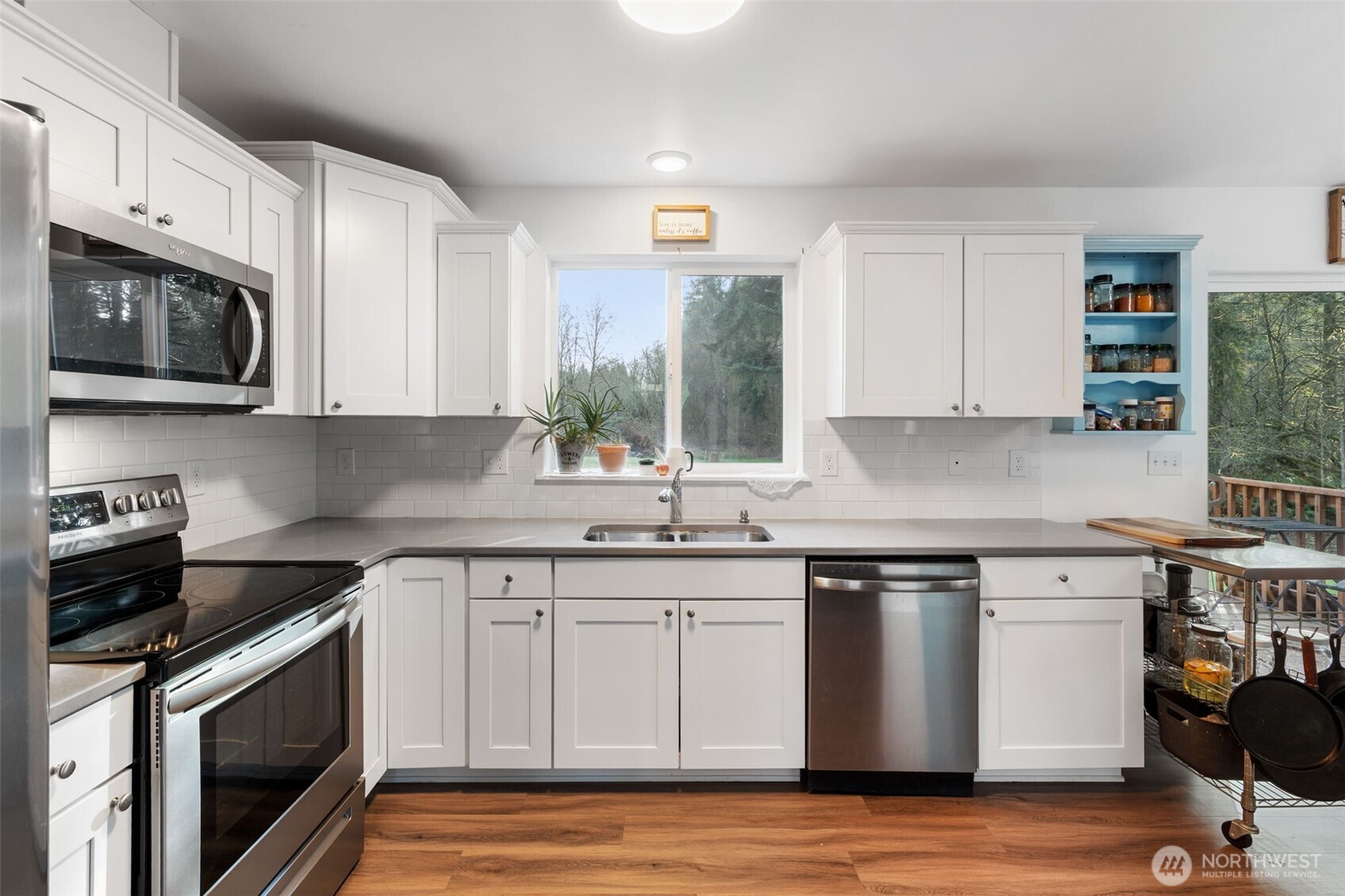 105 Johnson Road North Winlock, WA 98596 - Photo 8 of 40