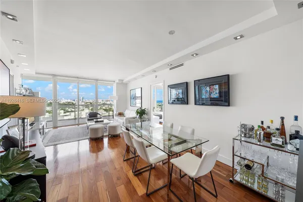 $10,500 | 450 Alton Road, Unit 1610, Miami Beach, FL 33139