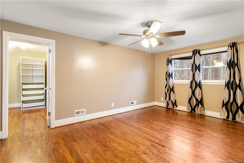 8121 Larkhaven Road Charlotte, NC 28216 - Photo 14 of 30 Gallery Image 14
