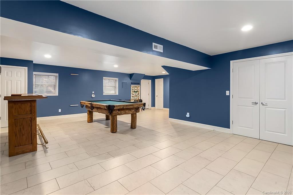 8121 Larkhaven Road Charlotte, NC 28216 - Photo 22 of 30 Gallery Image 22