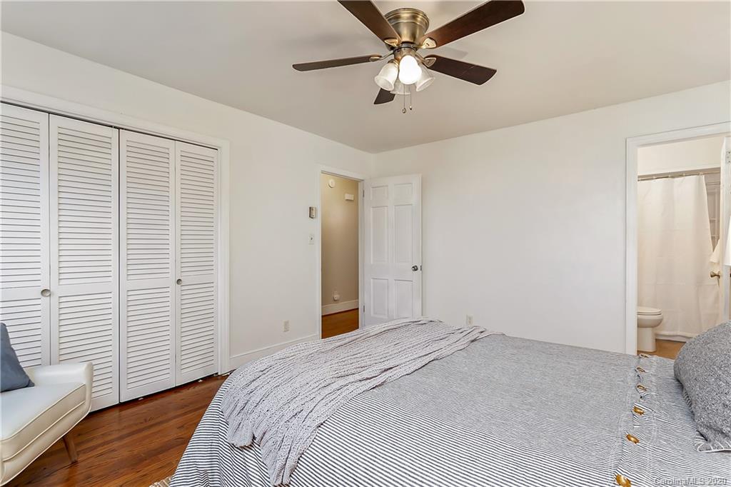 8121 Larkhaven Road Charlotte, NC 28216 - Photo 10 of 30 Gallery Image 10