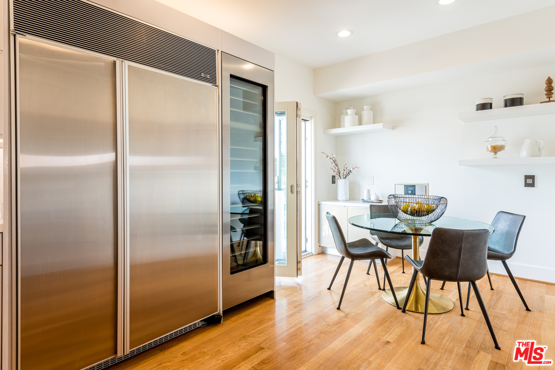 3807 Vía Dolce Marina del Rey, CA 90292 - Photo 20 of 37