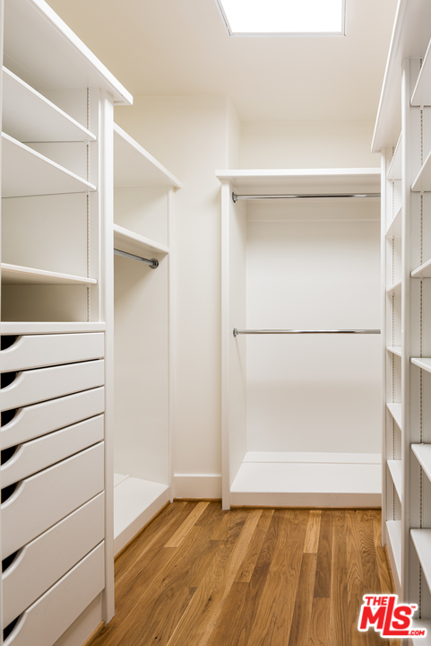 3807 Vía Dolce Marina del Rey, CA 90292 - Photo 25 of 37