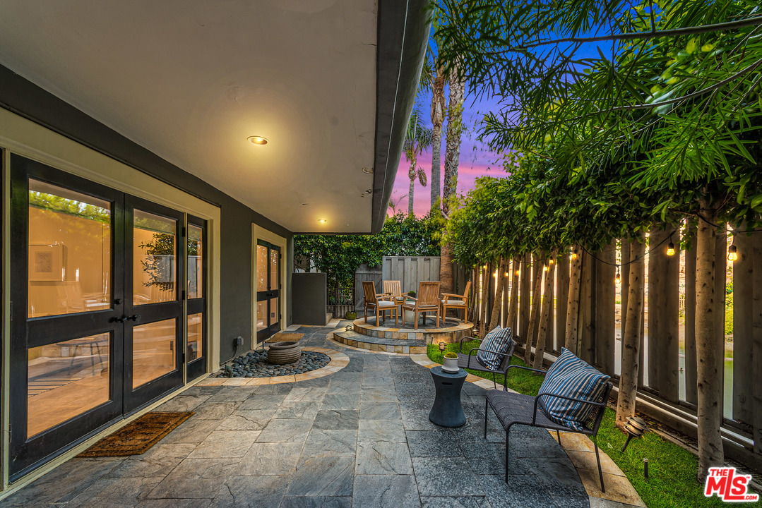 3807 Vía Dolce Marina del Rey, CA 90292 - Photo 35 of 37