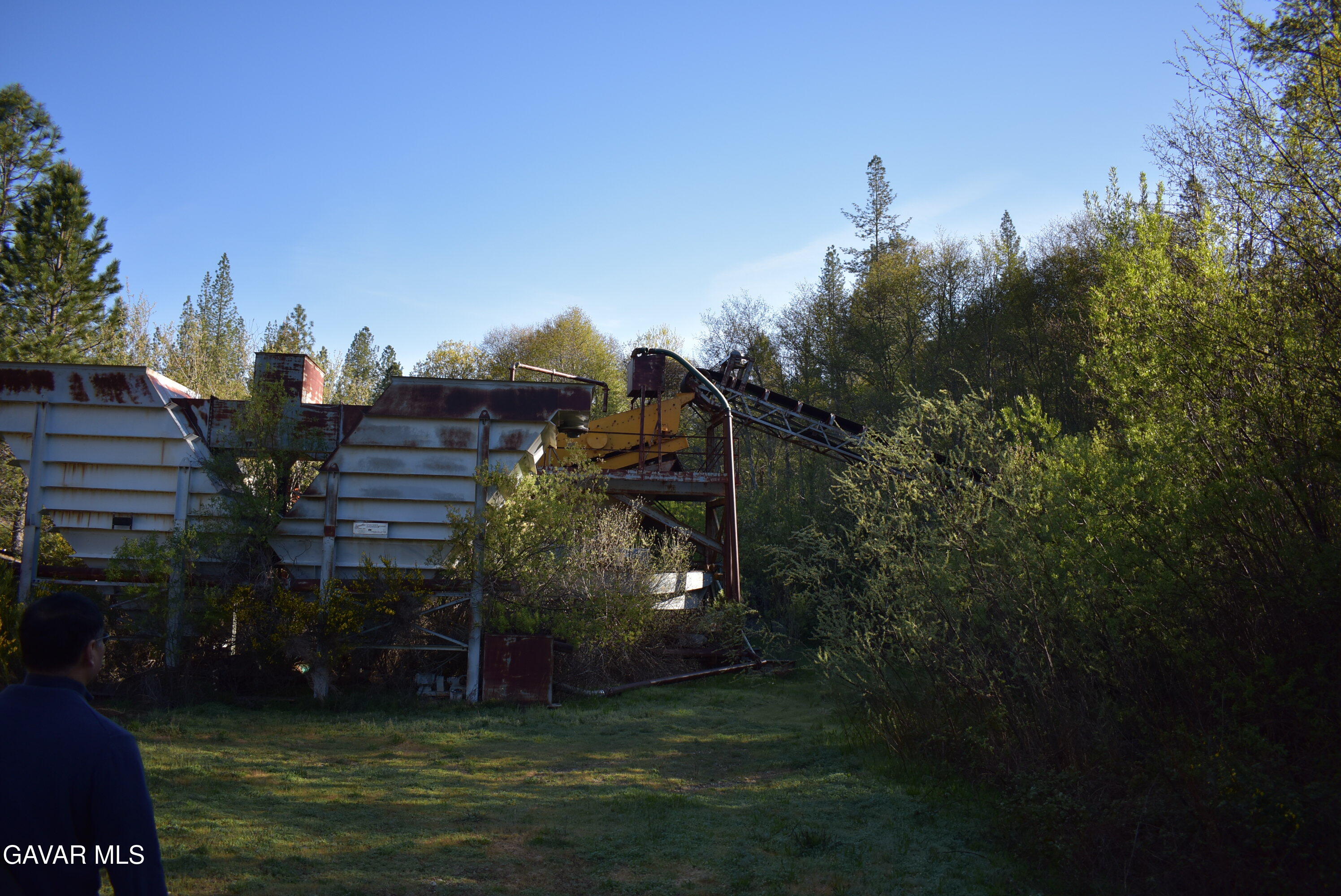 14550 Grizzly Hill Road Nevada City, CA 95959 - Photo 20 of 53 a view of a house with a park