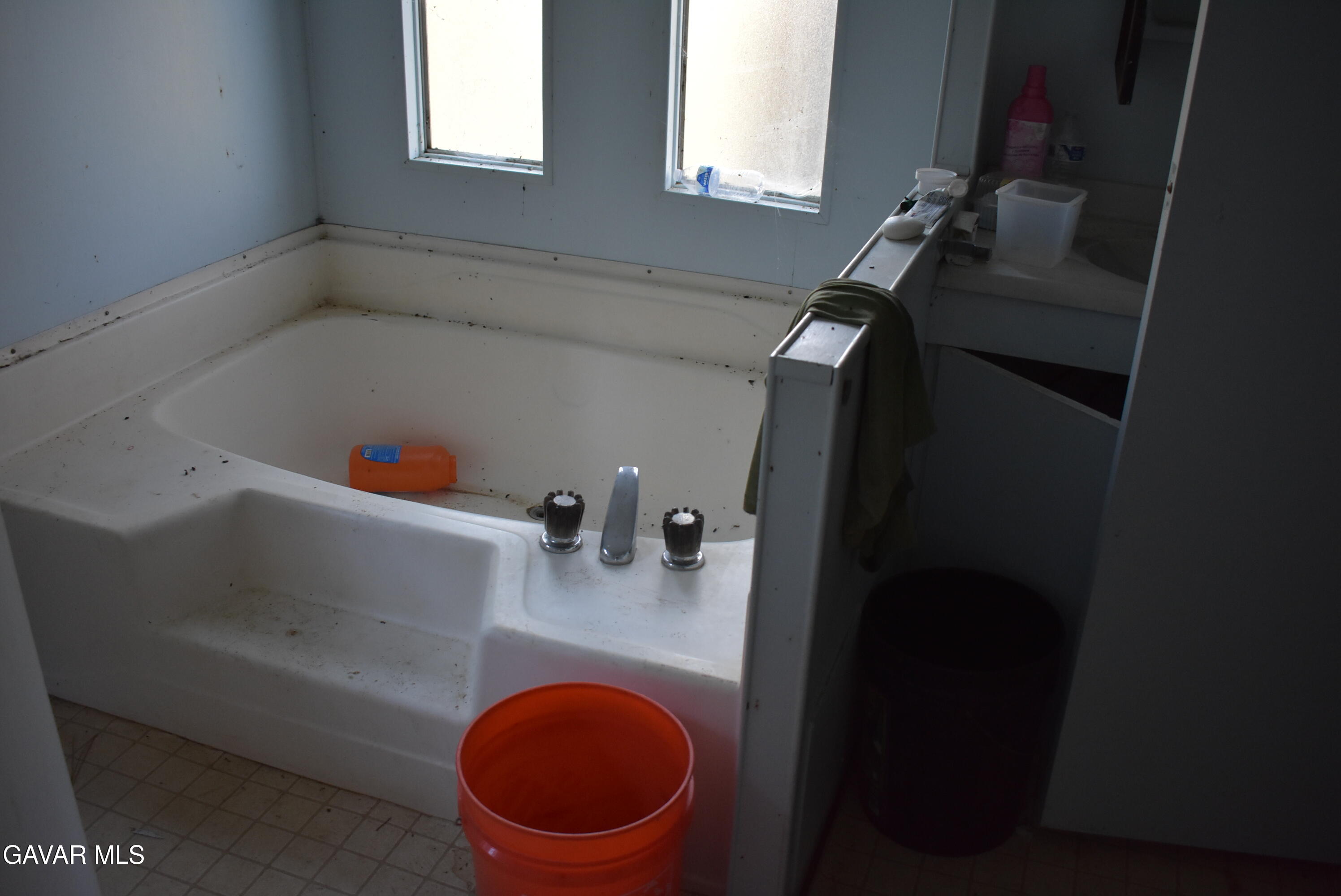 14550 Grizzly Hill Road Nevada City, CA 95959 - Photo 43 of 53 a bathroom with a sink and a shower