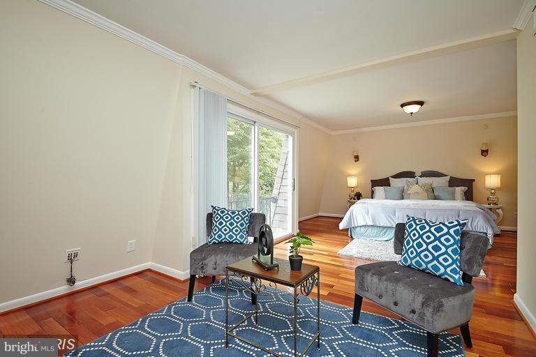 11202 Wedge Drive Reston, VA 20190 - Photo 13 of 27 Bedroom (Master)