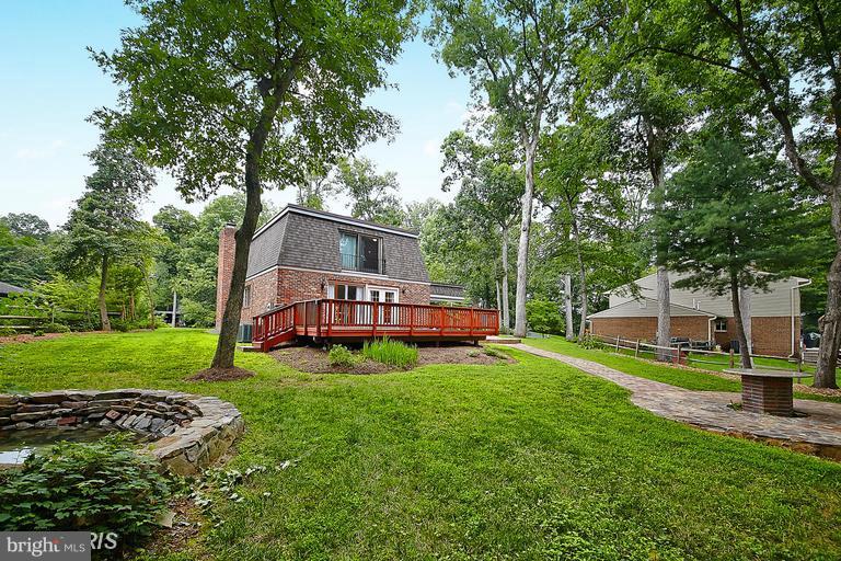 11202 Wedge Drive Reston, VA 20190 - Photo 26 of 27 Exterior (Rear)
