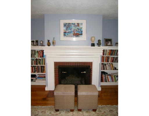 407 Boston Street Topsfield, MA 01983 - Photo 8 of 16 Gallery Image 8
