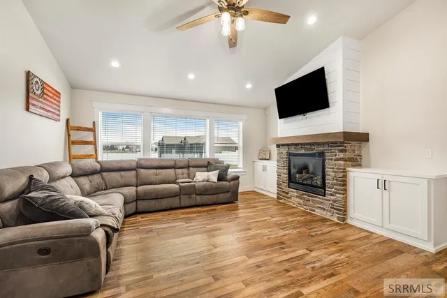 $430,000 | 348 West 160 North, Blackfoot, ID 83221