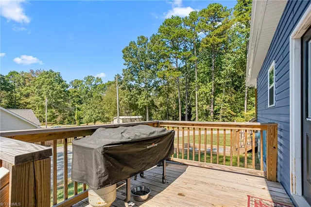 $325,000 | 196 8th Avenue, New London, NC 28127