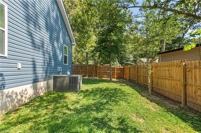 $325,000 | 196 8th Avenue, New London, NC 28127