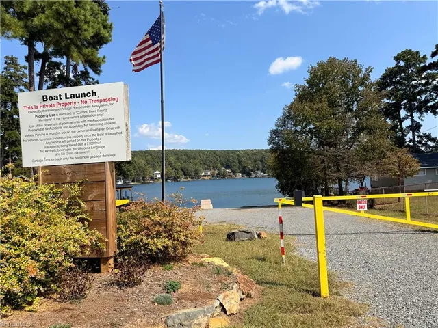 $325,000 | 196 8th Avenue, New London, NC 28127