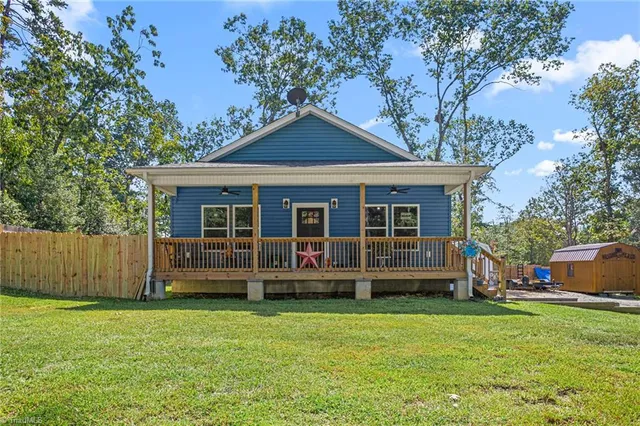 $325,000 | 196 8th Avenue, New London, NC 28127