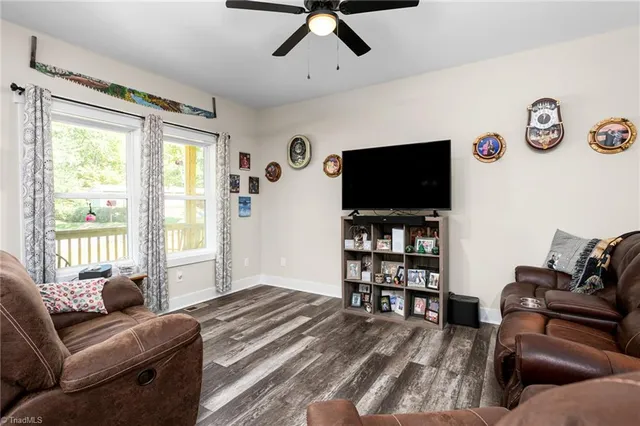 $322,500 | 196 8th Avenue, New London, NC 28127