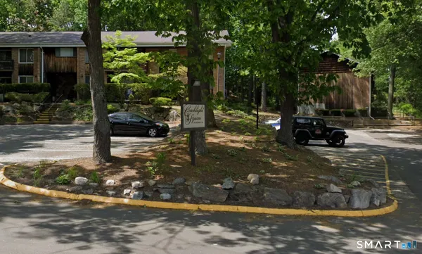 $199,900 | 200 Woodmont Avenue, Unit 98, Bridgeport, CT 06606