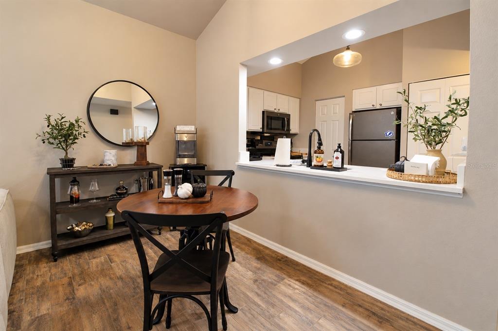 9124 Southwest 51st Road, Unit B 303 Gainesville, FL 32608 - Photo 8 of 26 Gallery Image 8