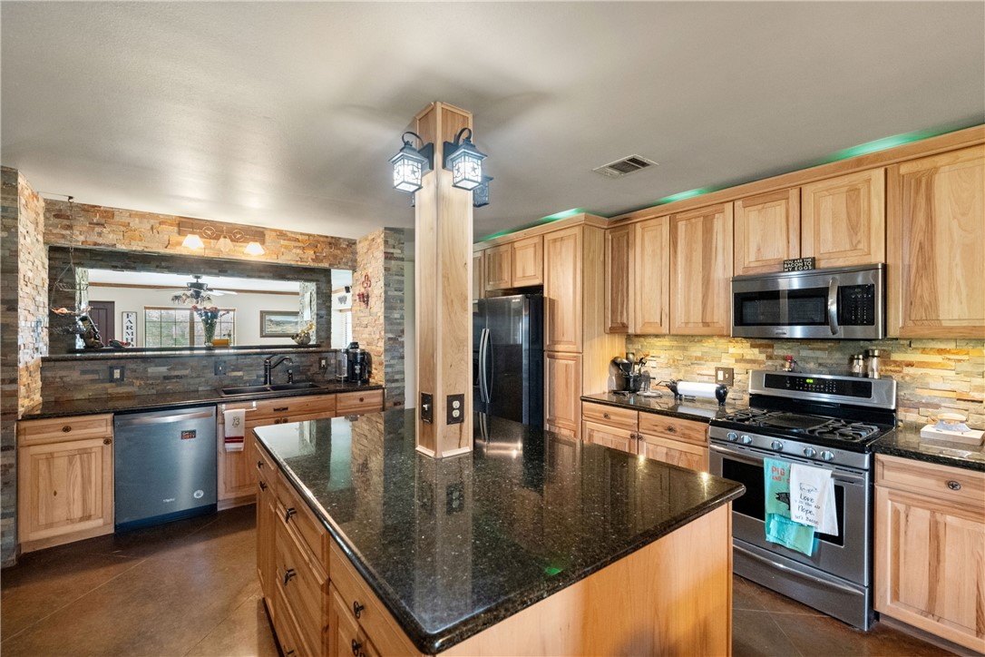 28659 Double Culvert Road Hempstead, TX 77445 - Photo 17 of 38 Gallery Image 17