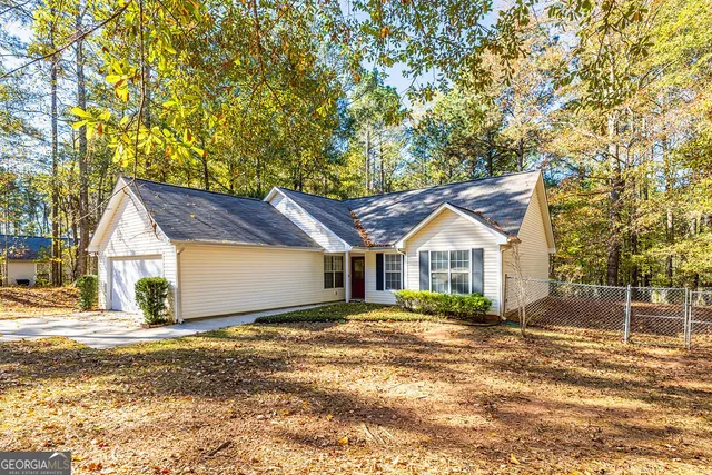 $295,000 | 15 Saddlebrook Way, Senoia, GA 30276