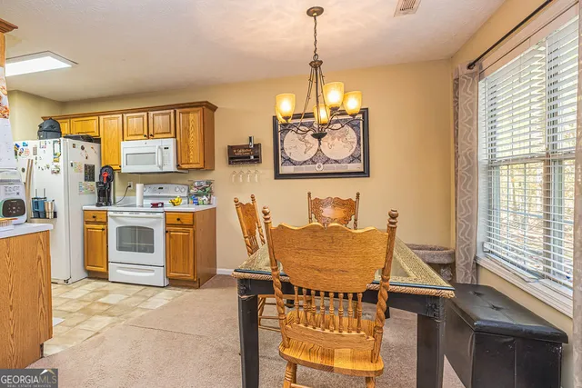 $295,000 | 15 Saddlebrook Way, Senoia, GA 30276