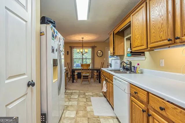 $295,000 | 15 Saddlebrook Way, Senoia, GA 30276