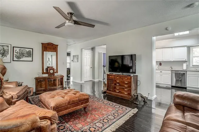 $350,000 | 8004 Jarboe Street, Kansas City, MO 64114