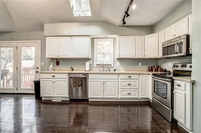 $350,000 | 8004 Jarboe Street, Kansas City, MO 64114